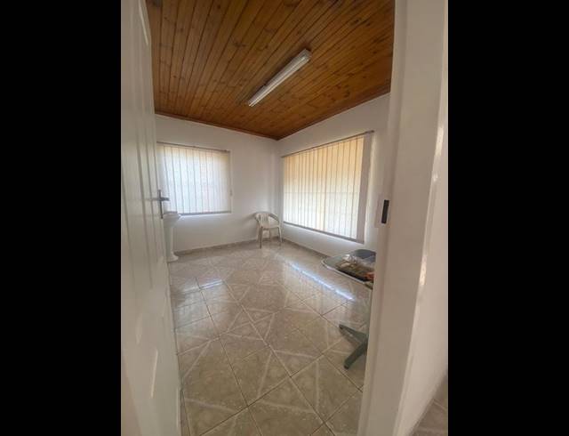 3 BEDROOM HOUSE FOR SALE IN RAISETHORPE